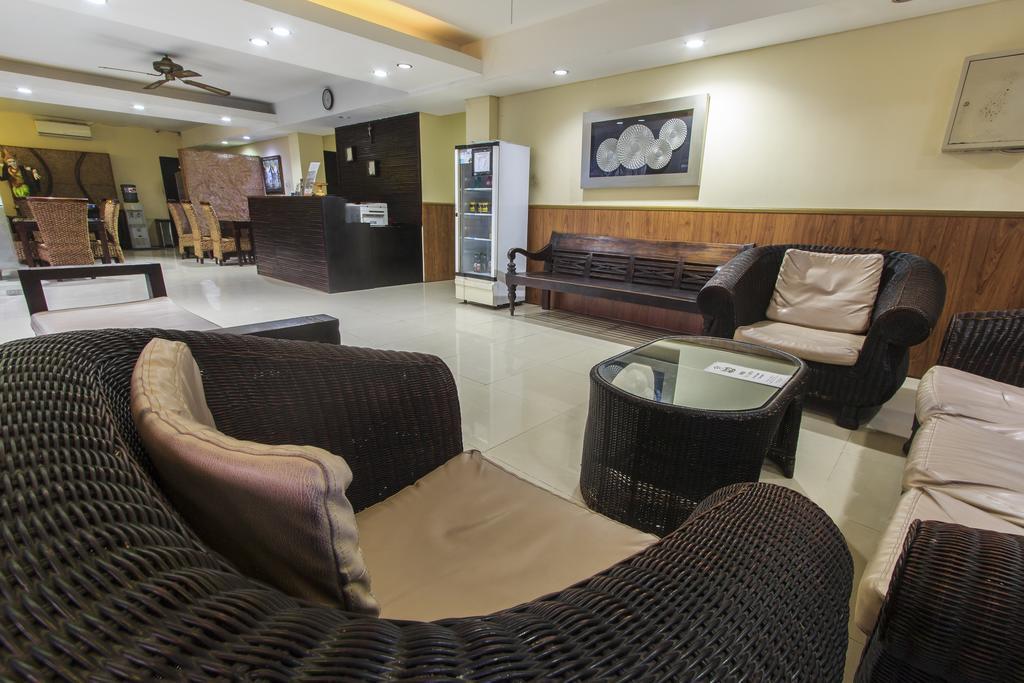 Airport Kuta Hotel And Residences Tuban Exterior foto