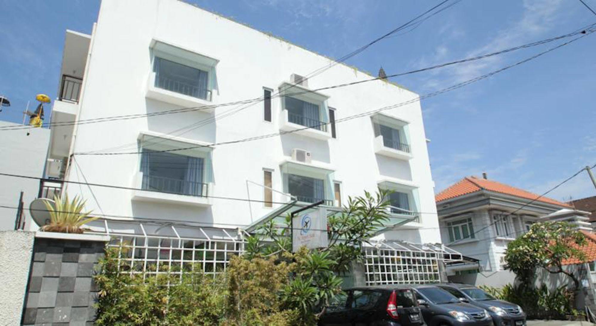 Airport Kuta Hotel And Residences Tuban Exterior foto