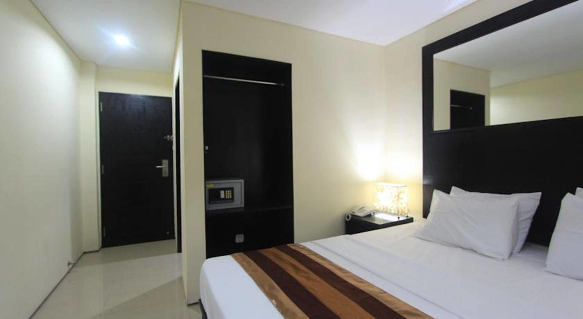 Airport Kuta Hotel And Residences Tuban Exterior foto